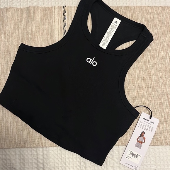 Alo Yoga Aspire Tank - Small - Picture 5 of 7